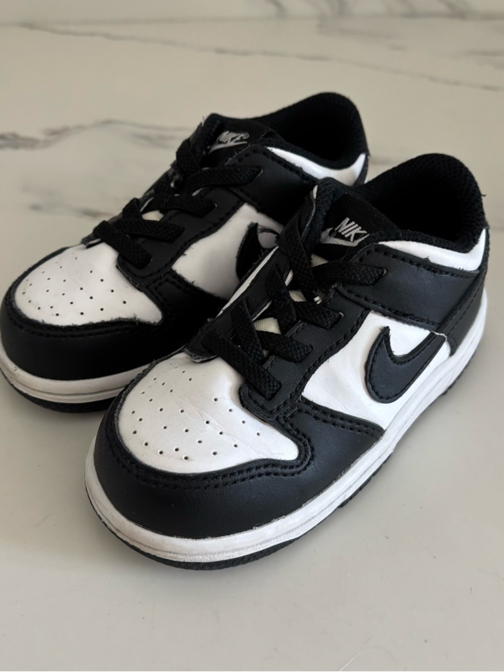 Nike Dunks Kids Low-Top Black & White Sneaker